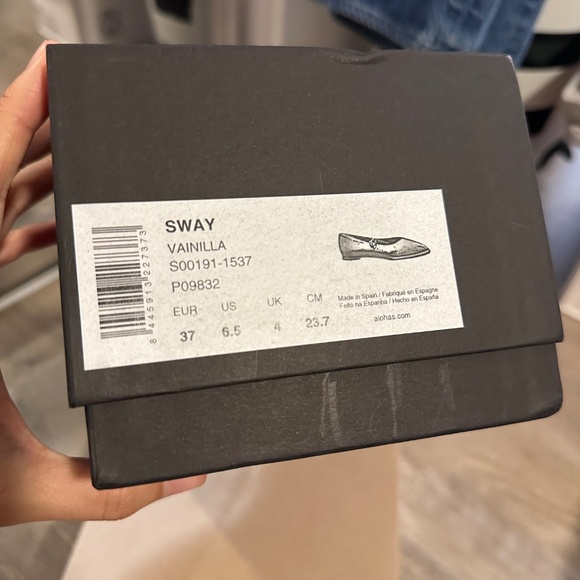 alohas sway leather ballet flats in vanilla - Picture 4 of 5